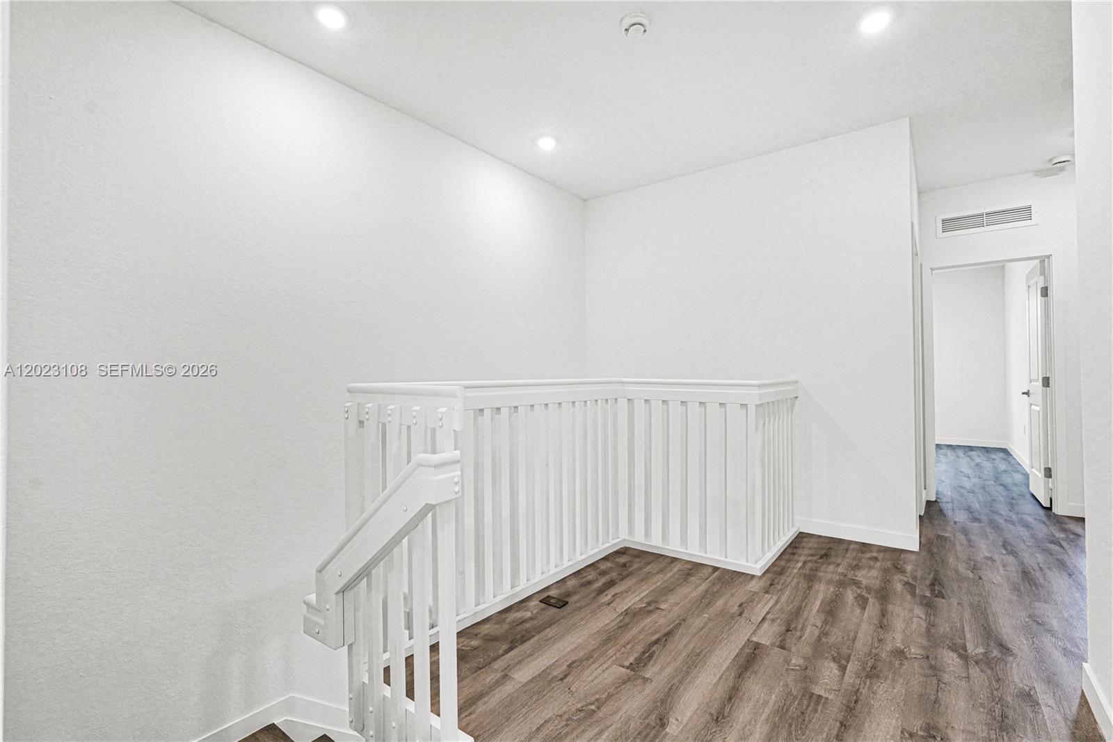 CHLOE ESTATES - Residential