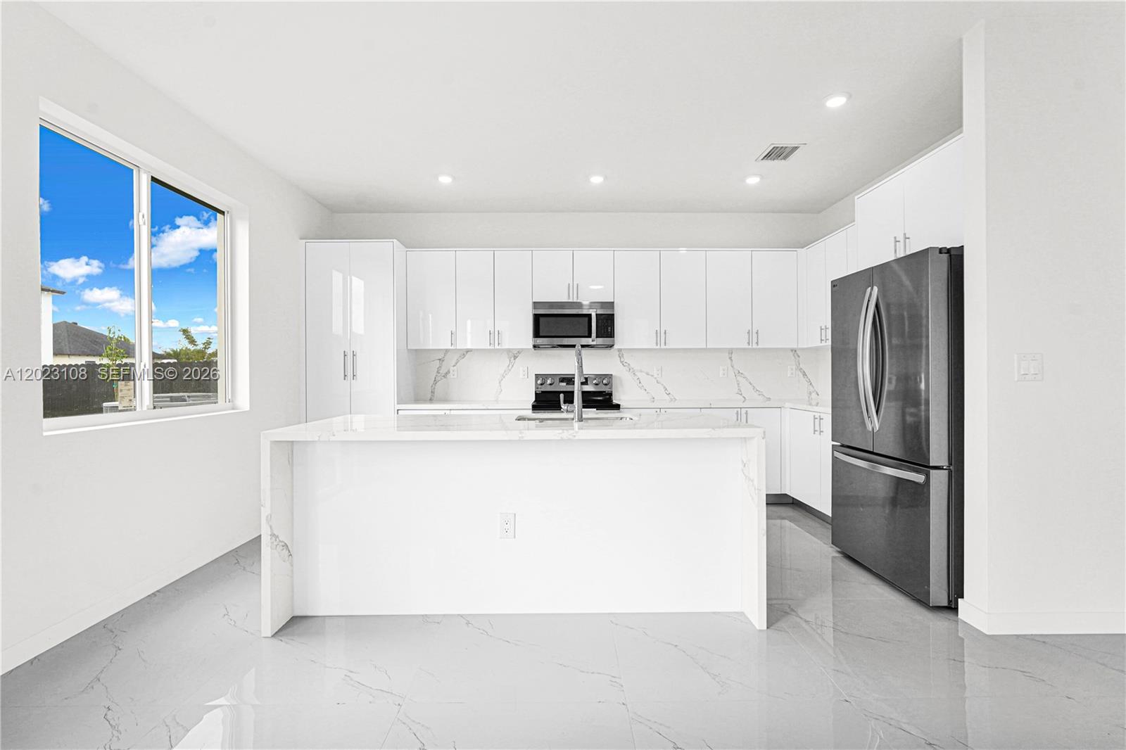 CHLOE ESTATES - Residential