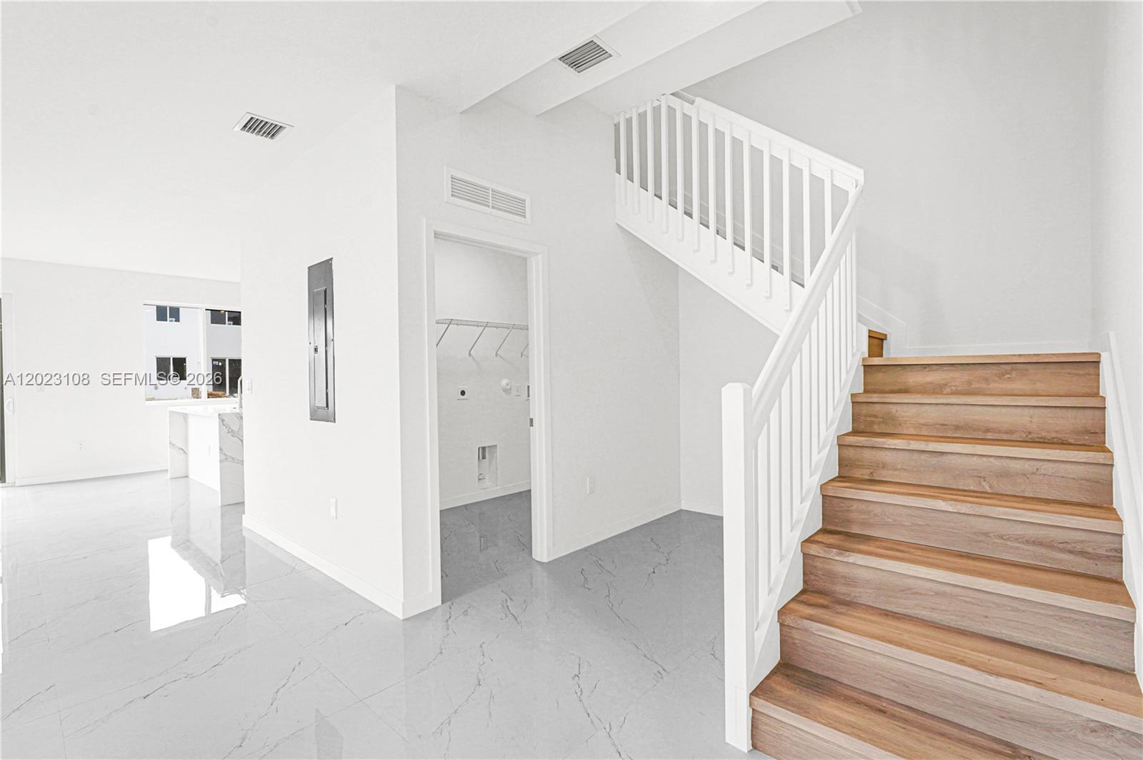 CHLOE ESTATES - Residential