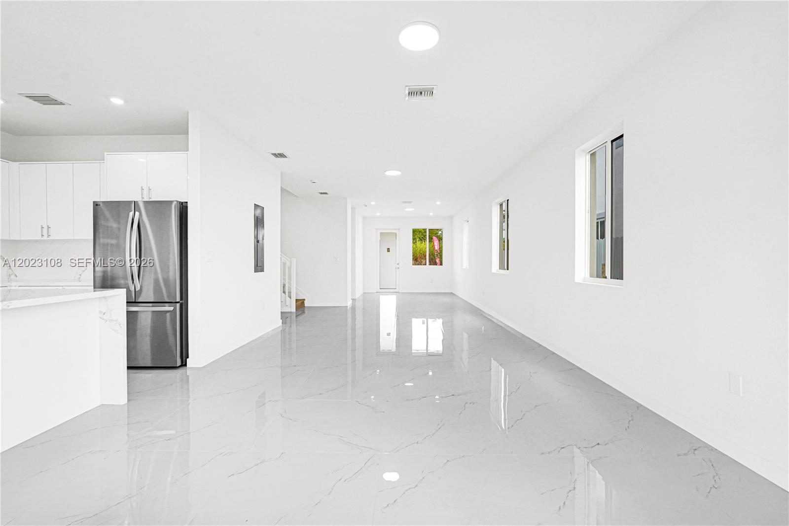 CHLOE ESTATES - Residential