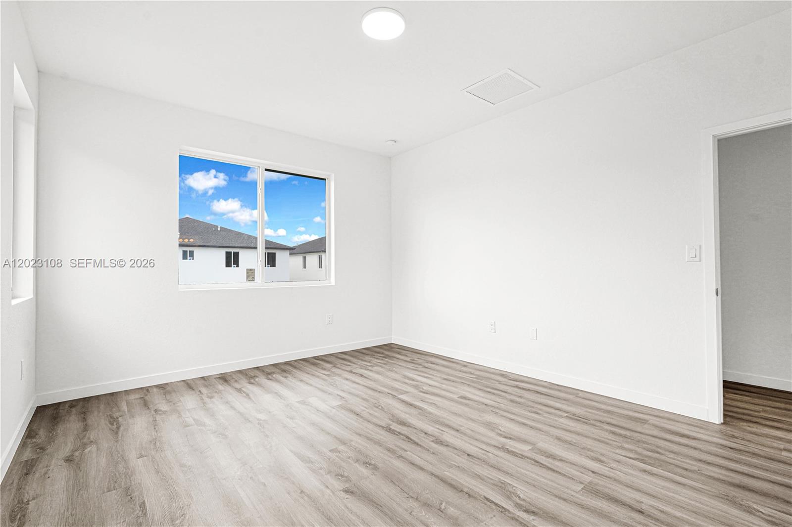 CHLOE ESTATES - Residential