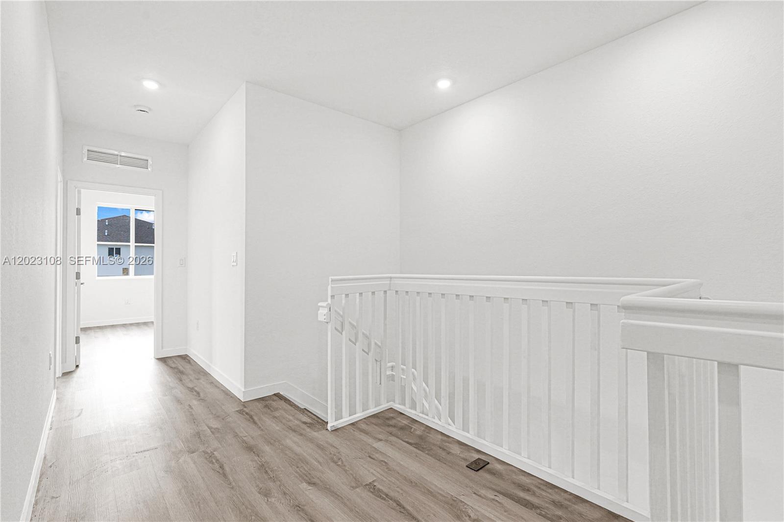 CHLOE ESTATES - Residential