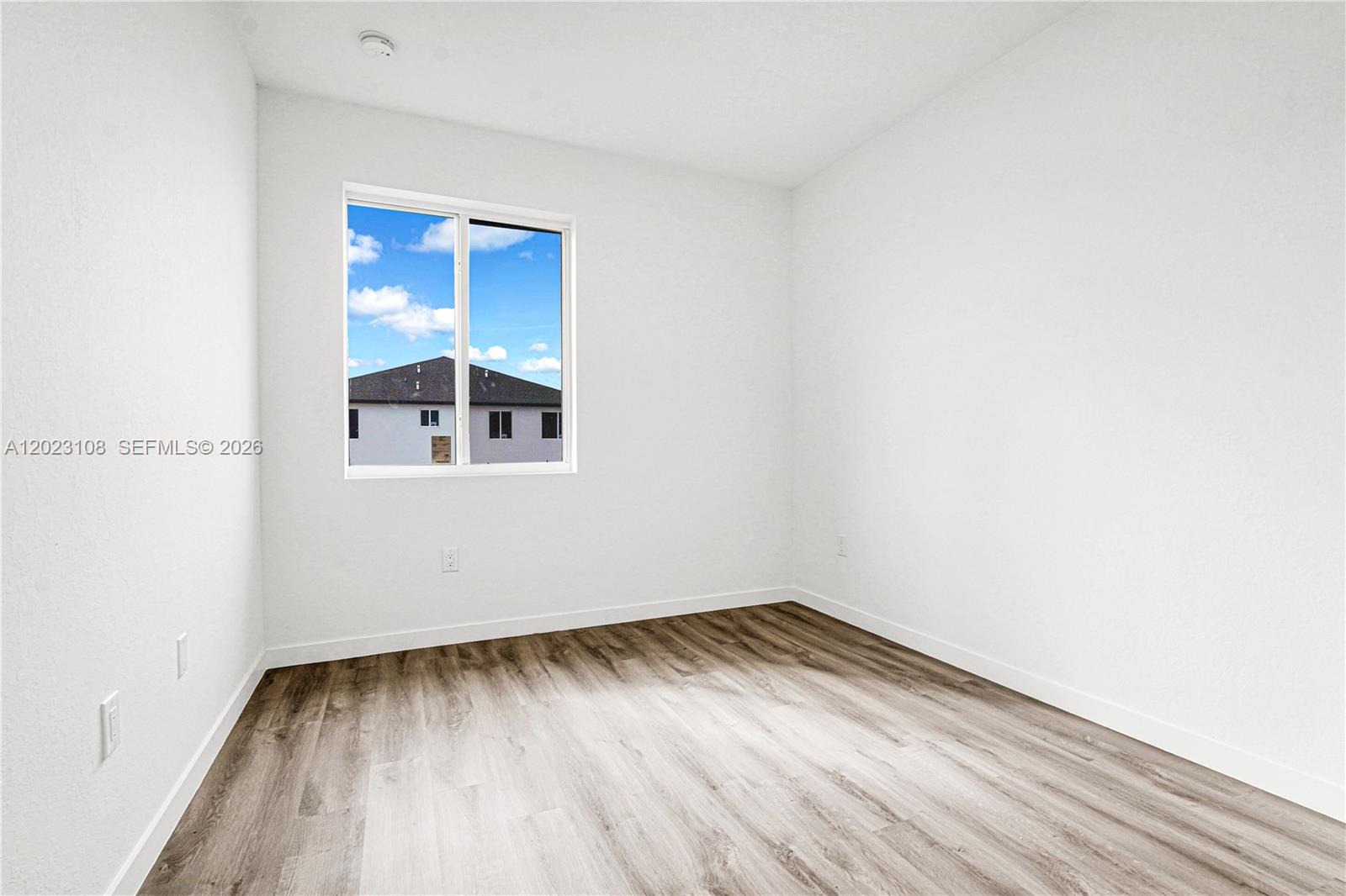 CHLOE ESTATES - Residential