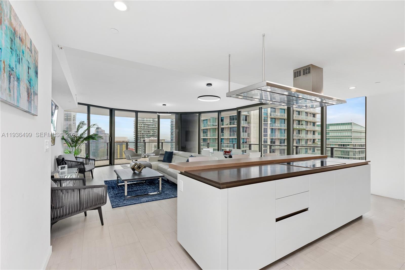 1000 Brickell Plz 3902