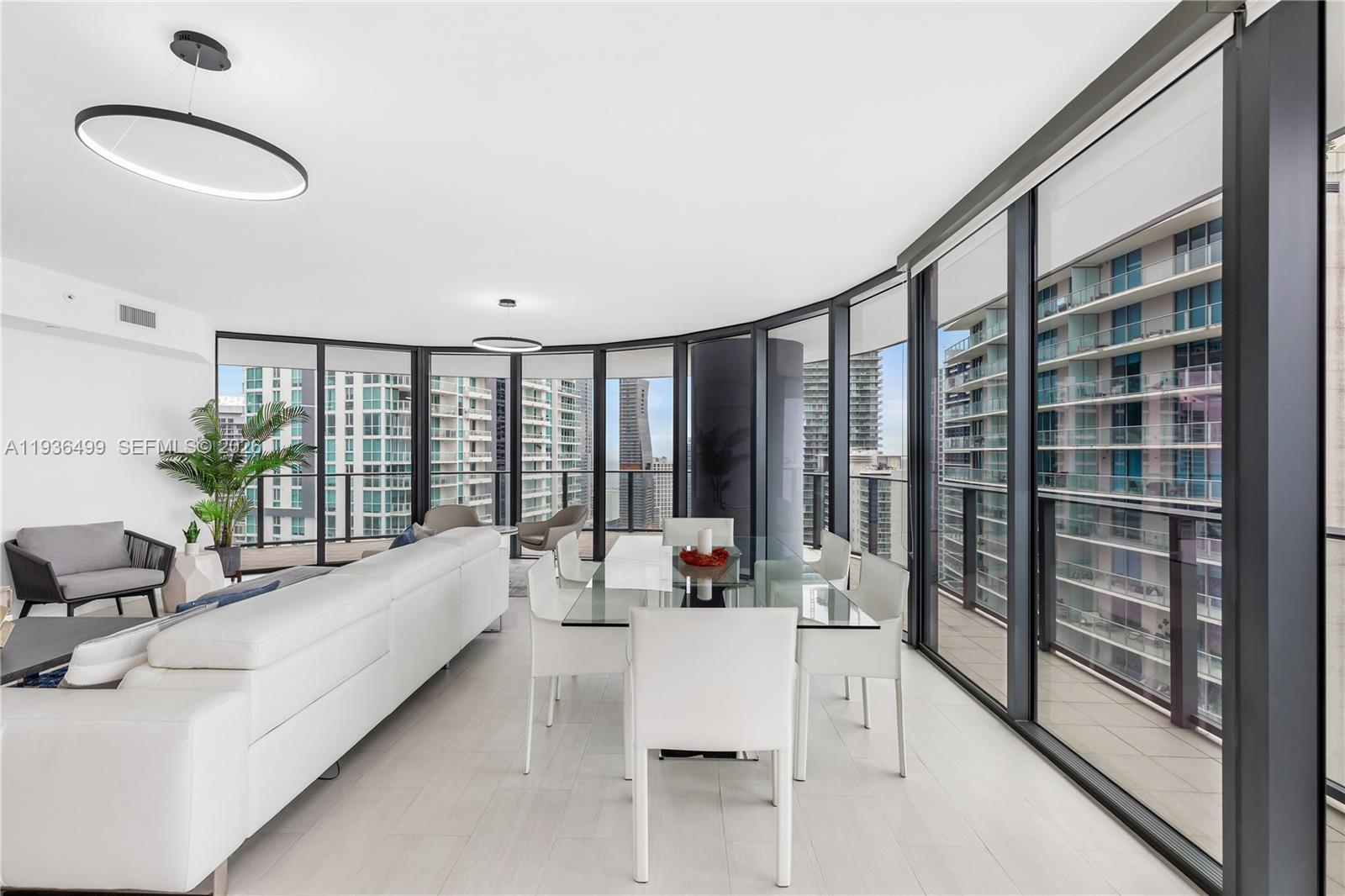 1000 Brickell Plz 3902