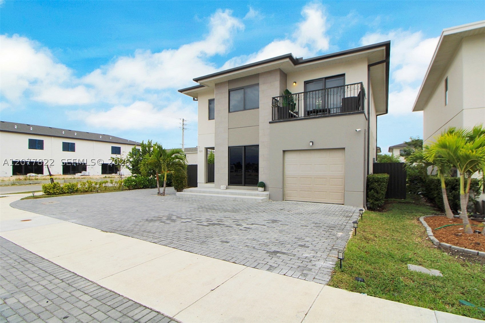 320 NW 13th Ct