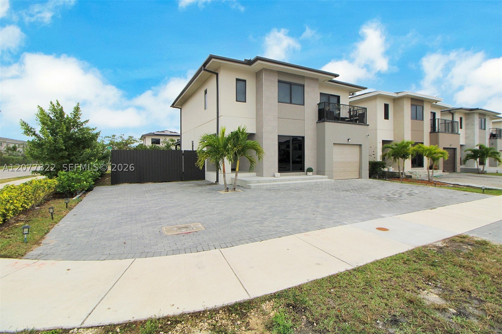 320 NW 13th Ct