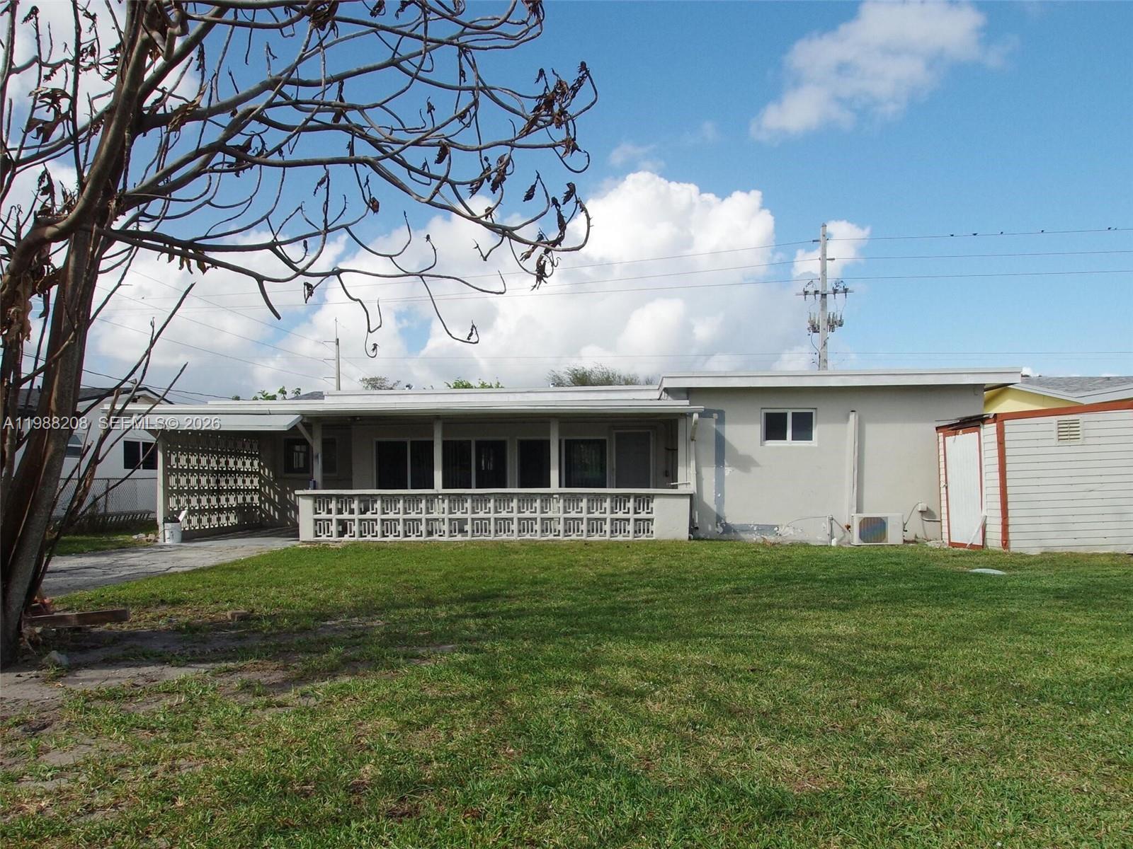 HOLLYWOOD HILLS - Residential Lease