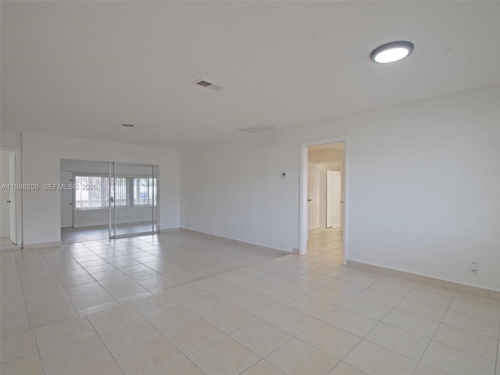 HOLLYWOOD HILLS - Residential Lease