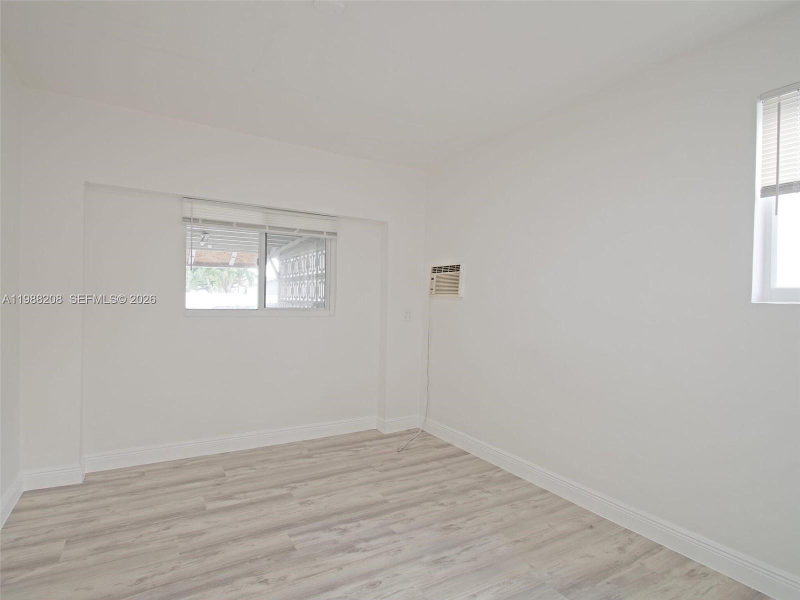 HOLLYWOOD HILLS - Residential Lease