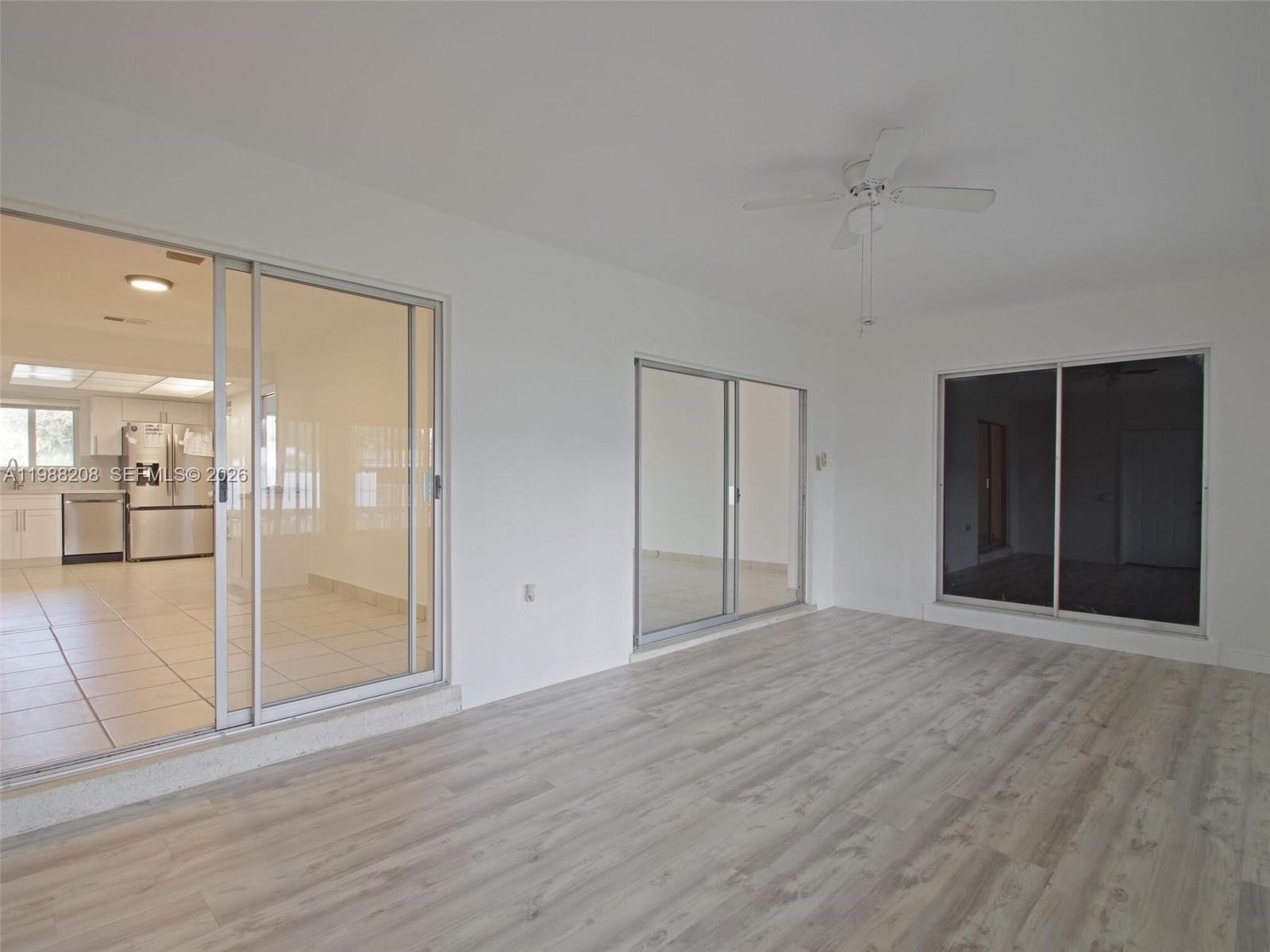 HOLLYWOOD HILLS - Residential Lease