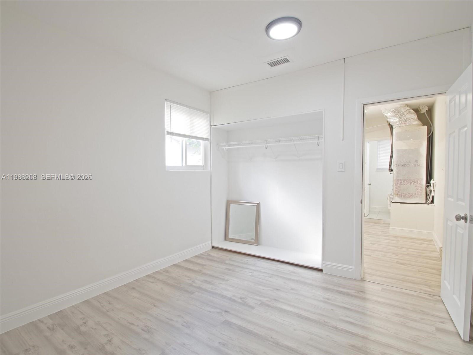 HOLLYWOOD HILLS - Residential Lease