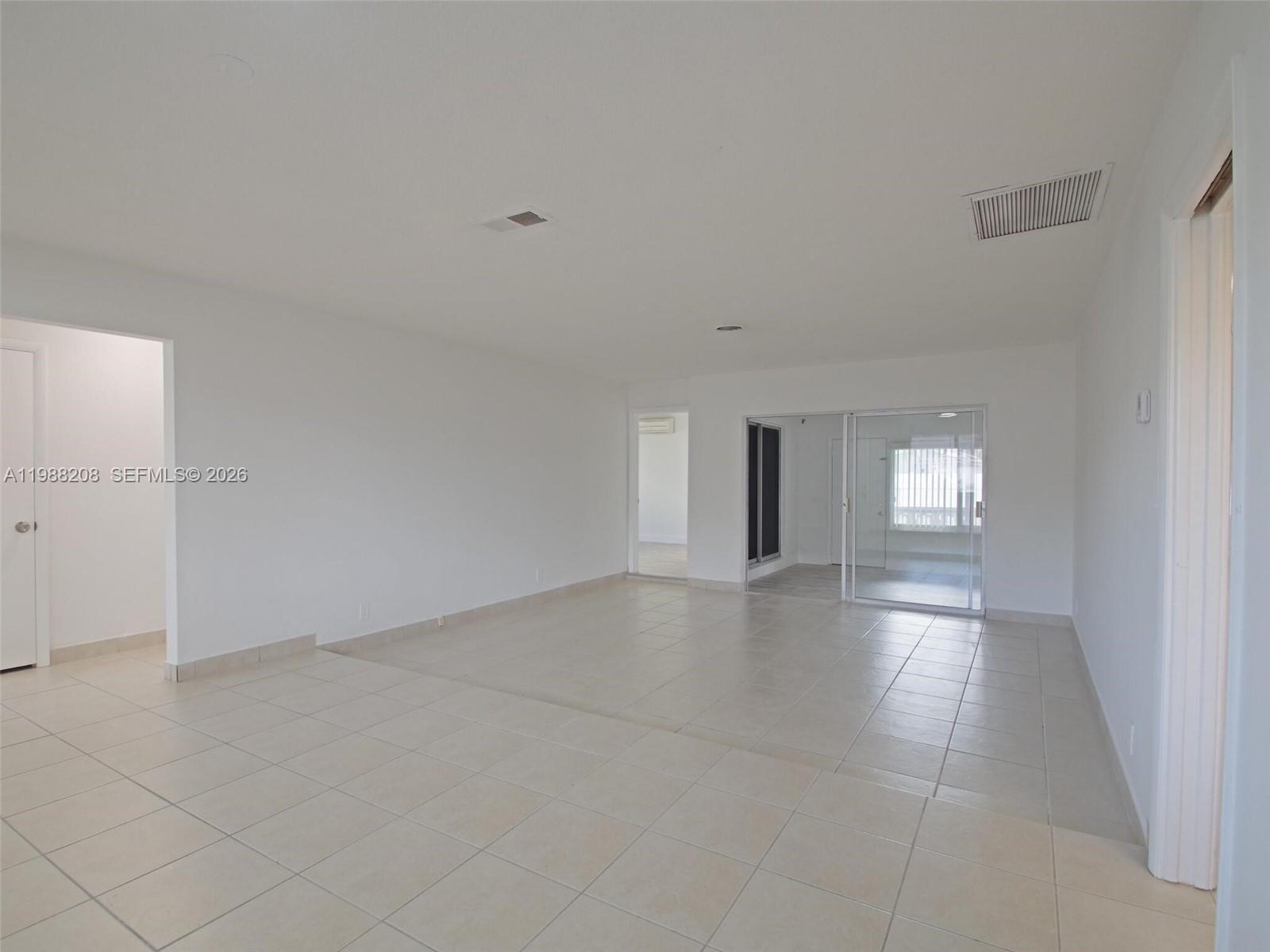 HOLLYWOOD HILLS - Residential Lease