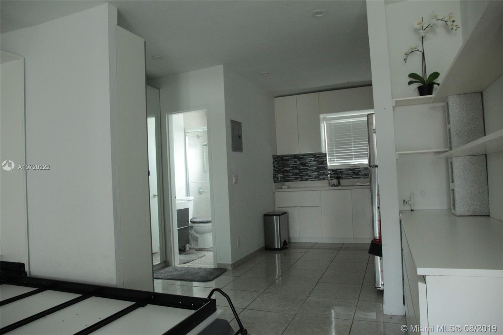 OCEAN BEACH FLA SUB - Residential Lease