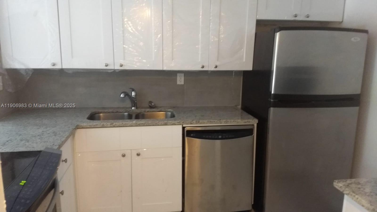 HERITAGE CIRCLE CONDO - Residential Lease