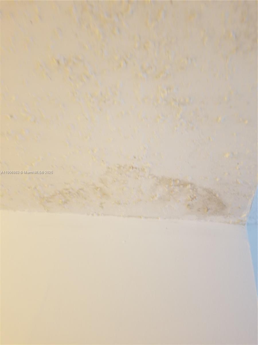 HERITAGE CIRCLE CONDO - Residential Lease