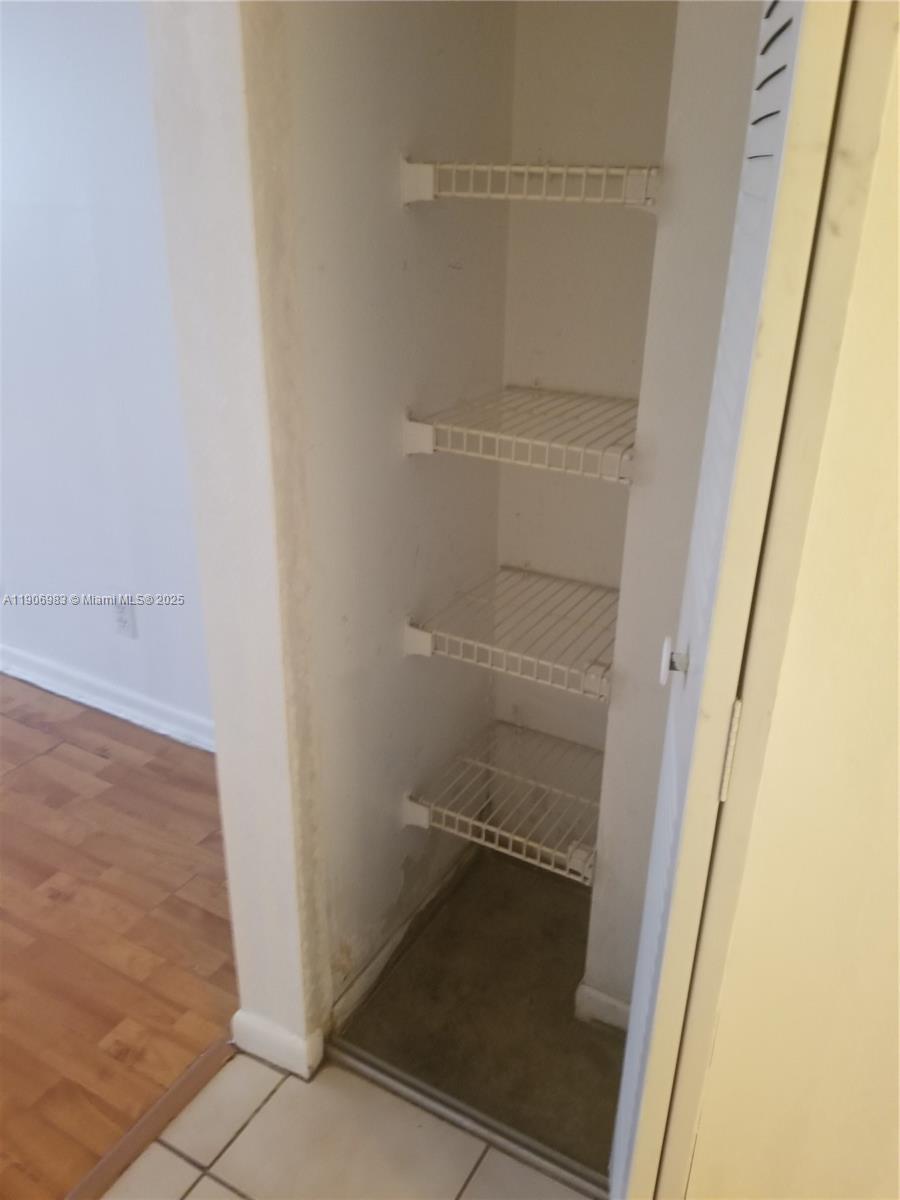 HERITAGE CIRCLE CONDO - Residential Lease