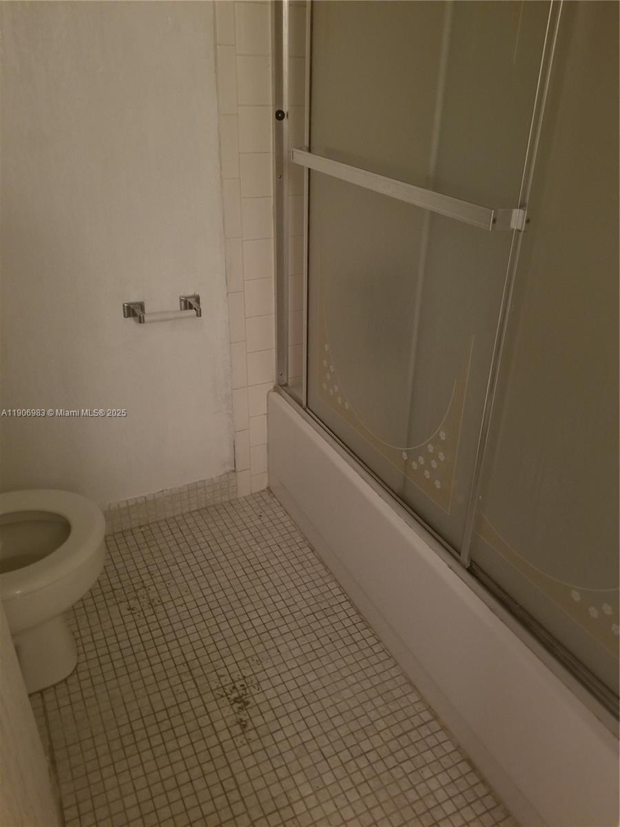 HERITAGE CIRCLE CONDO - Residential Lease