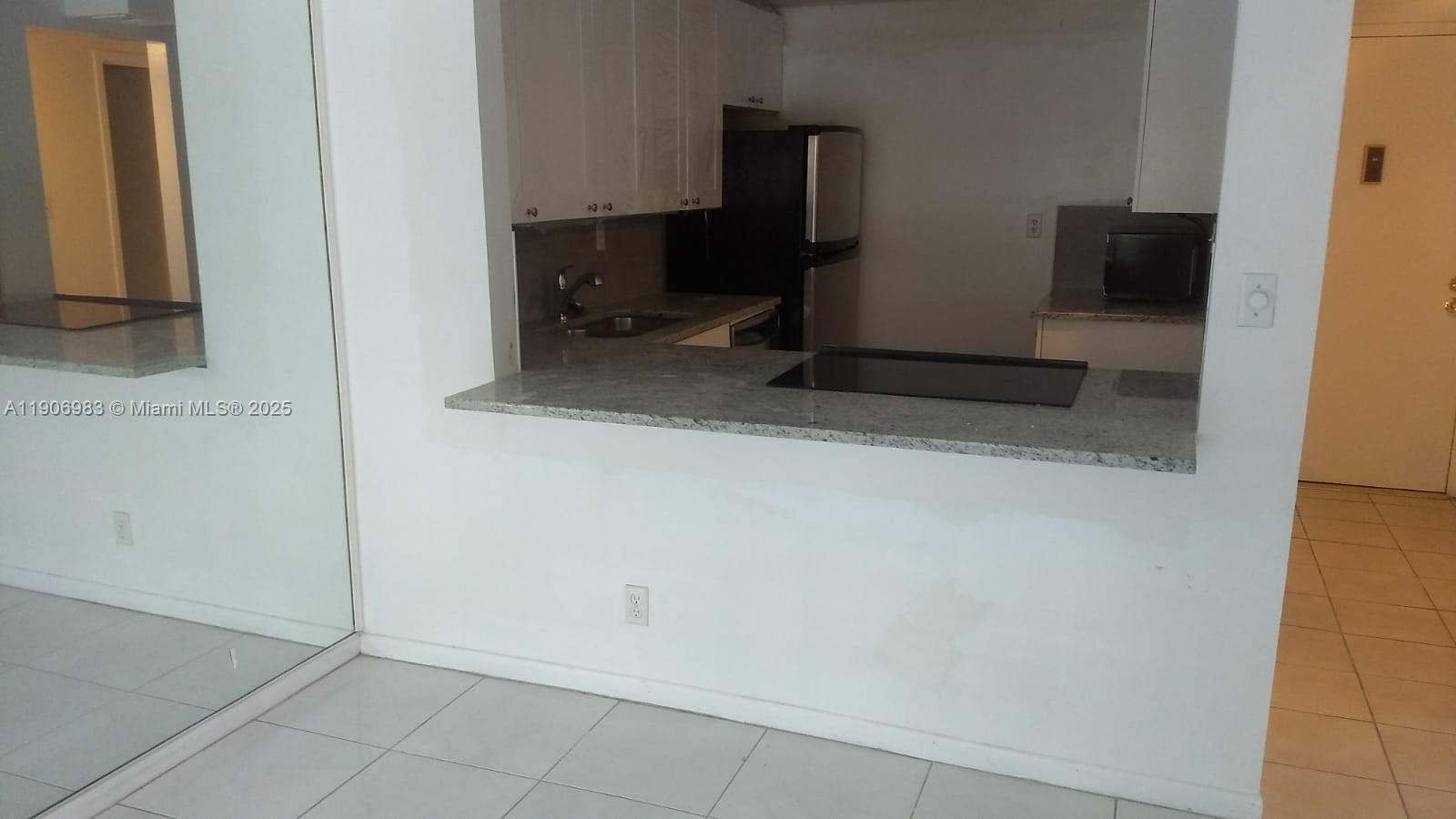 HERITAGE CIRCLE CONDO - Residential Lease