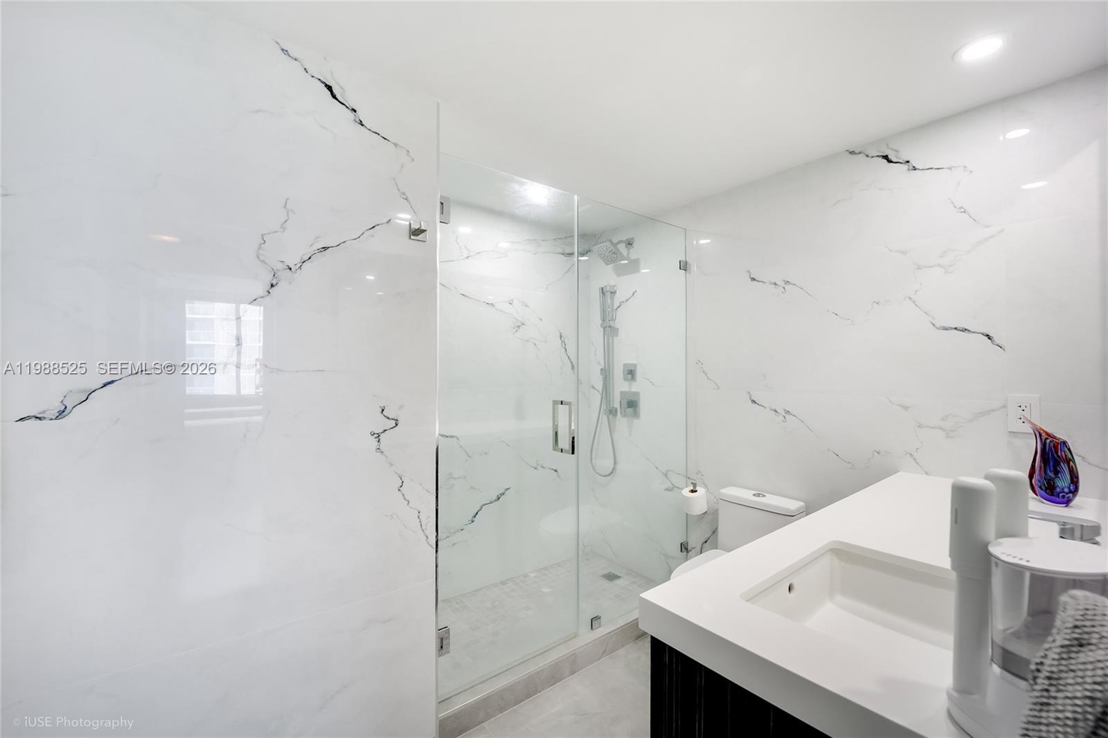 MIRADOR 1000 CONDO - Residential