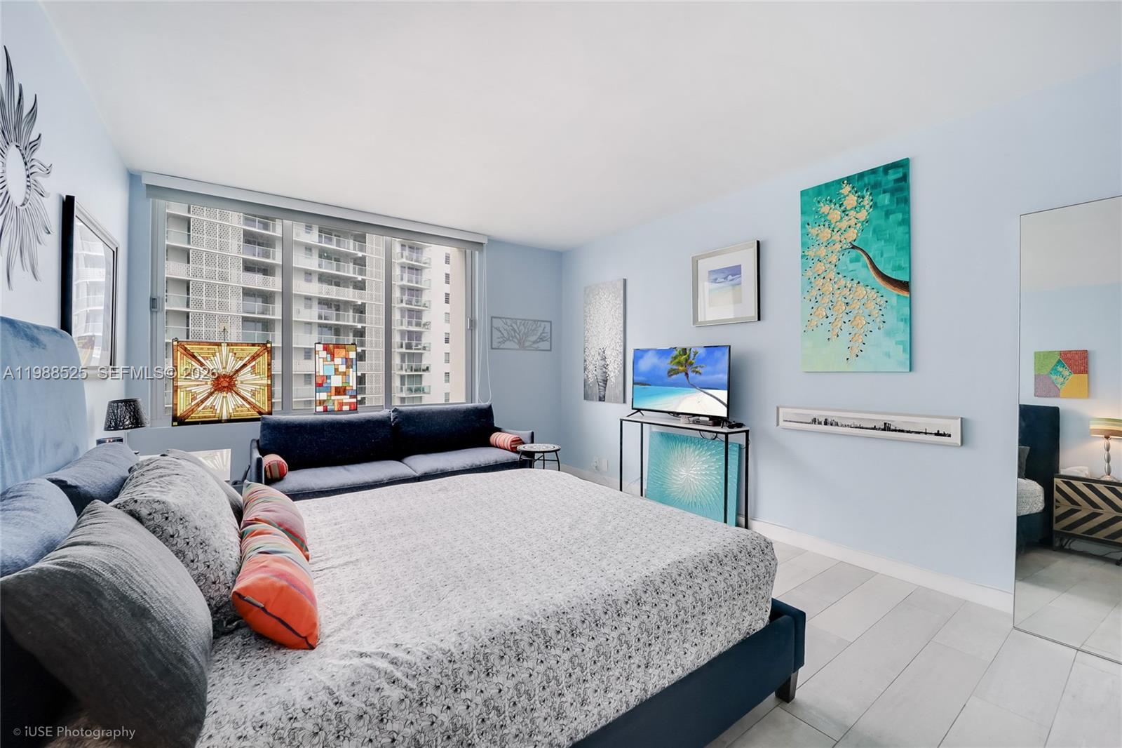 MIRADOR 1000 CONDO - Residential