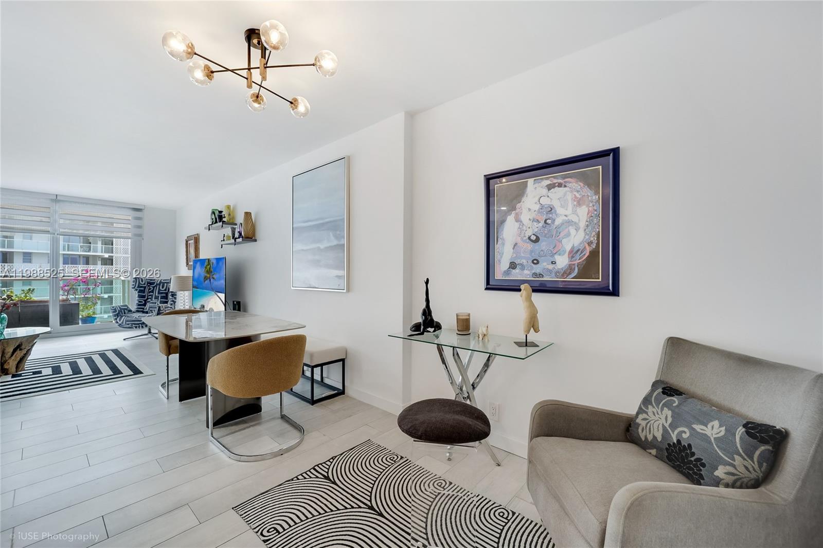 MIRADOR 1000 CONDO - Residential