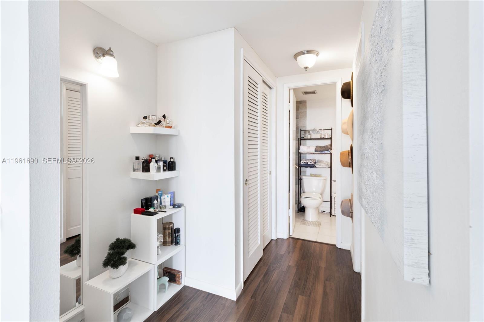 HILLCREST NO 21 CONDO - Residential