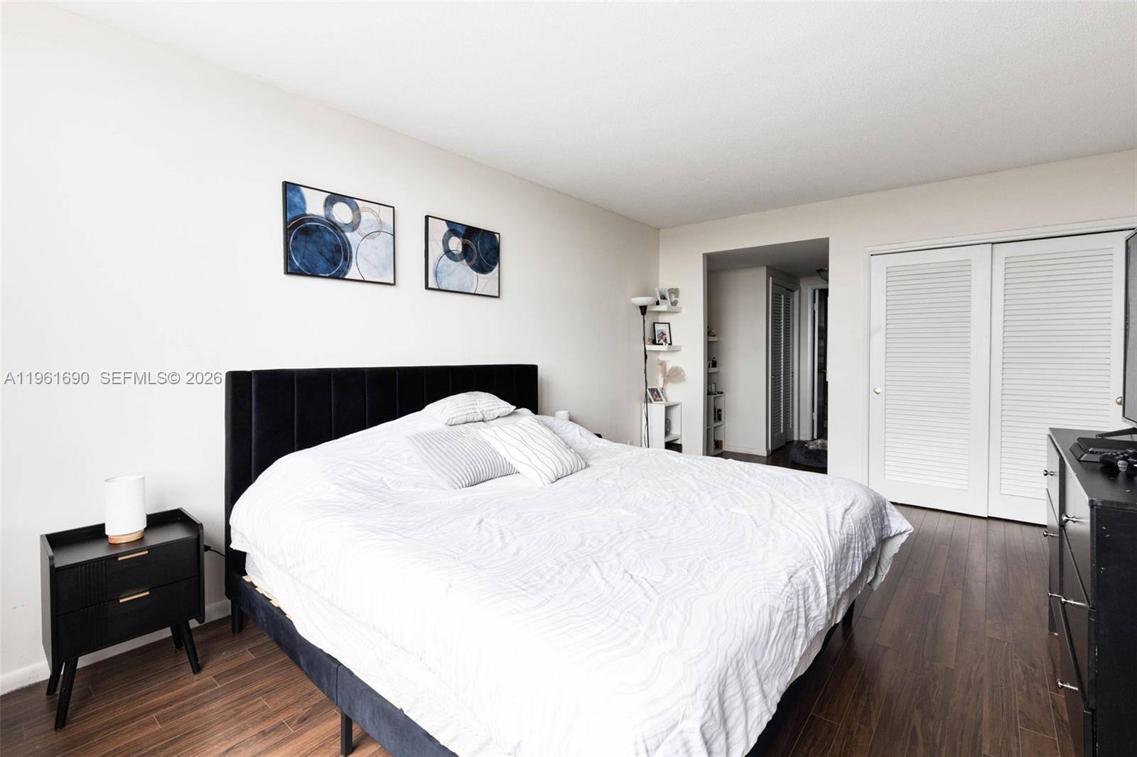 HILLCREST NO 21 CONDO - Residential