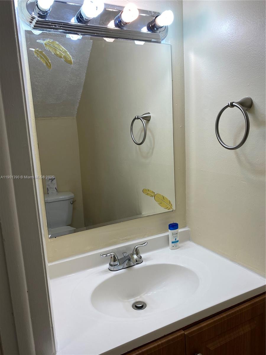 INTERNATIONAL PRINCESS CO - Residential Lease