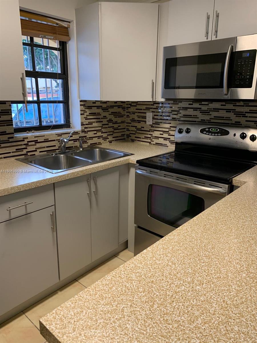 INTERNATIONAL PRINCESS CO - Residential Lease