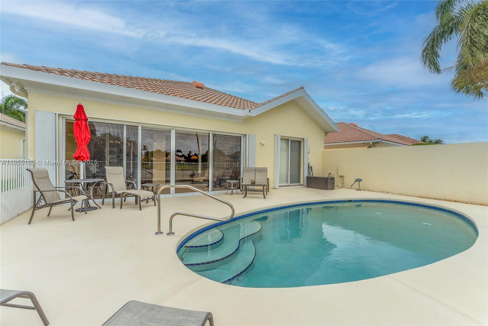 ISLES AT PALM BEACH GARDE - Residential