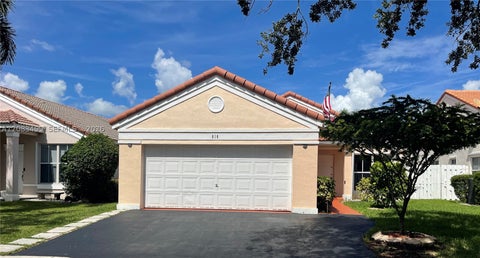 Photo of 816 Sand Creek Cir, Weston, FL 33327 (MLS # A12083499)