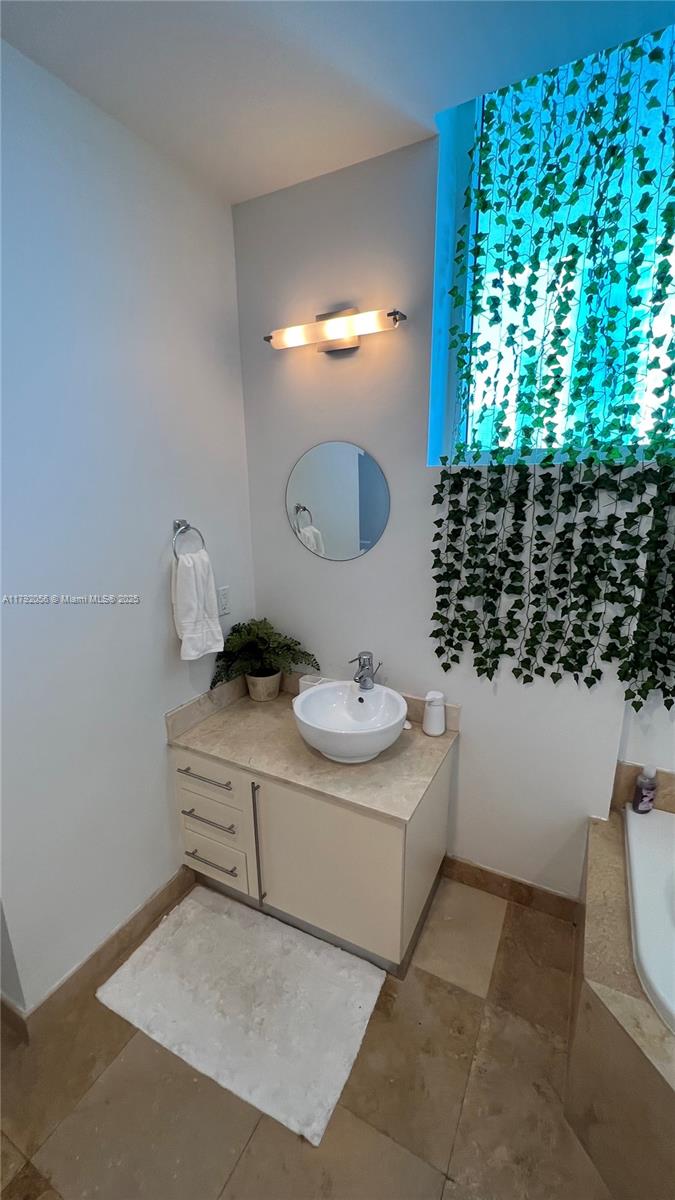 STAR LOFTS ON THE BAY CON - Residential Lease