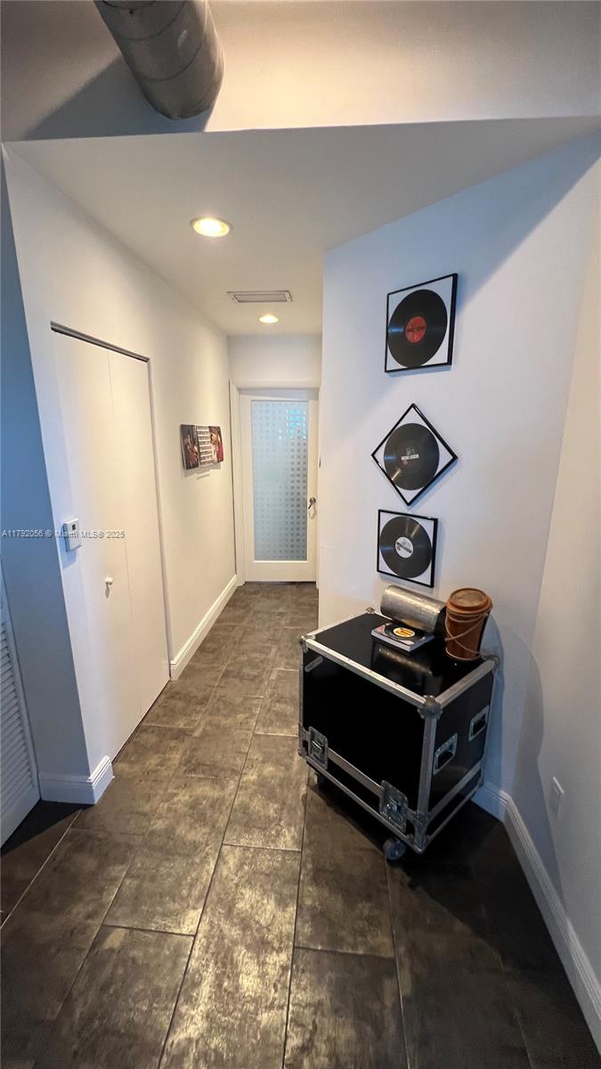 STAR LOFTS ON THE BAY CON - Residential Lease