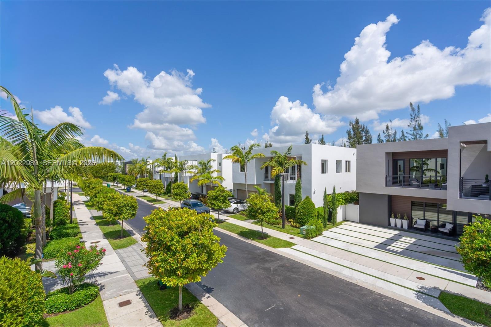 DORAL COMMONS RESIDENTIAL - Residential