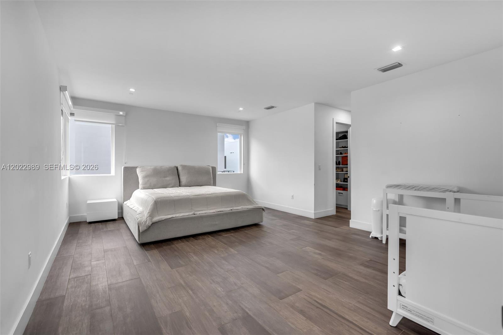DORAL COMMONS RESIDENTIAL - Residential
