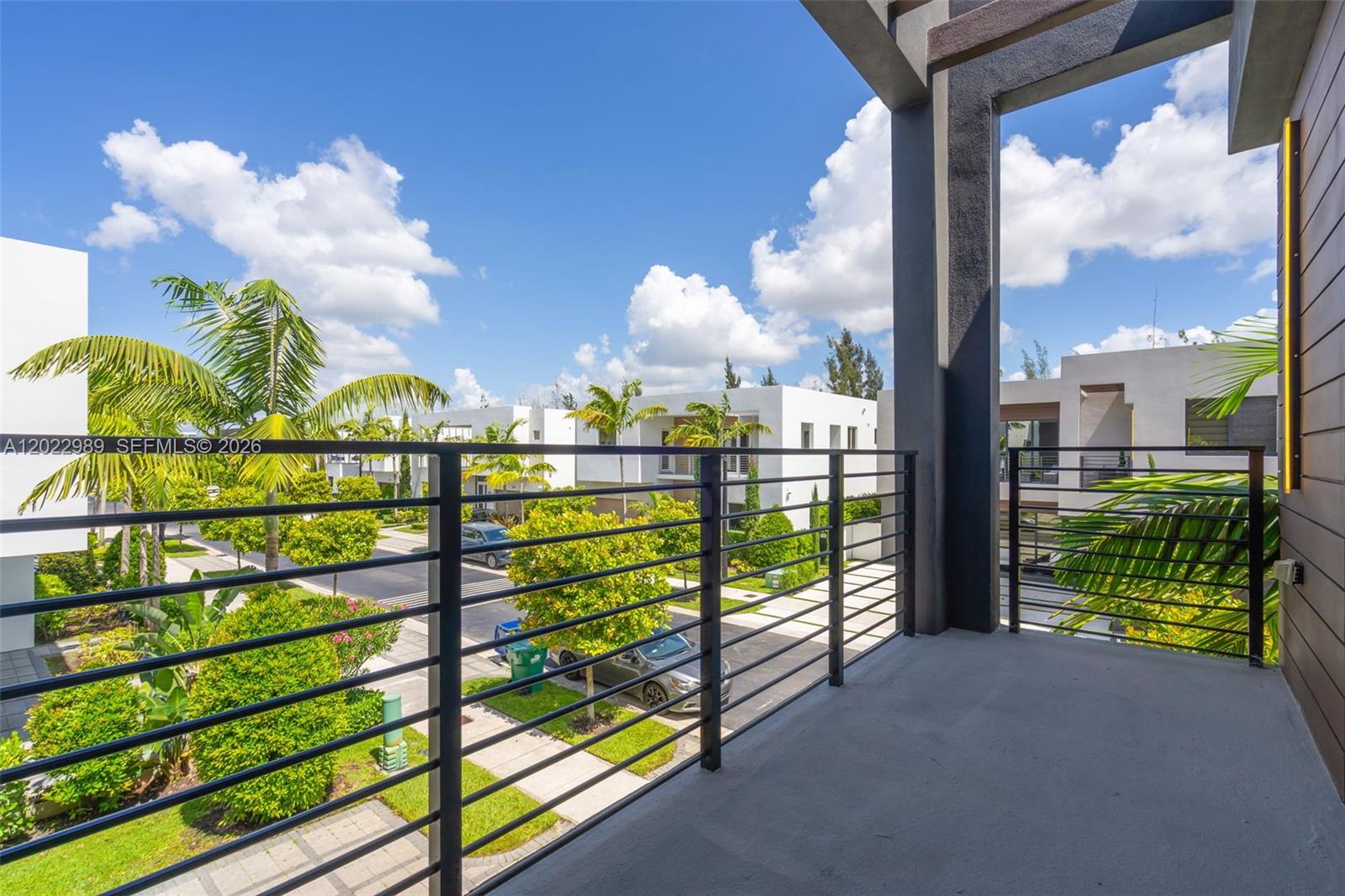 DORAL COMMONS RESIDENTIAL - Residential