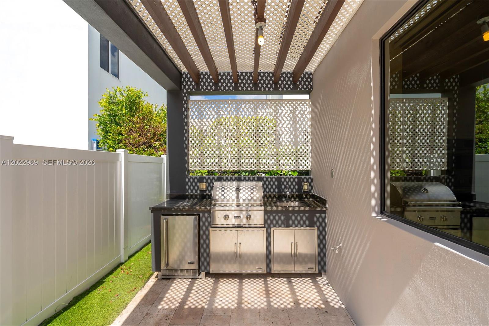 DORAL COMMONS RESIDENTIAL - Residential