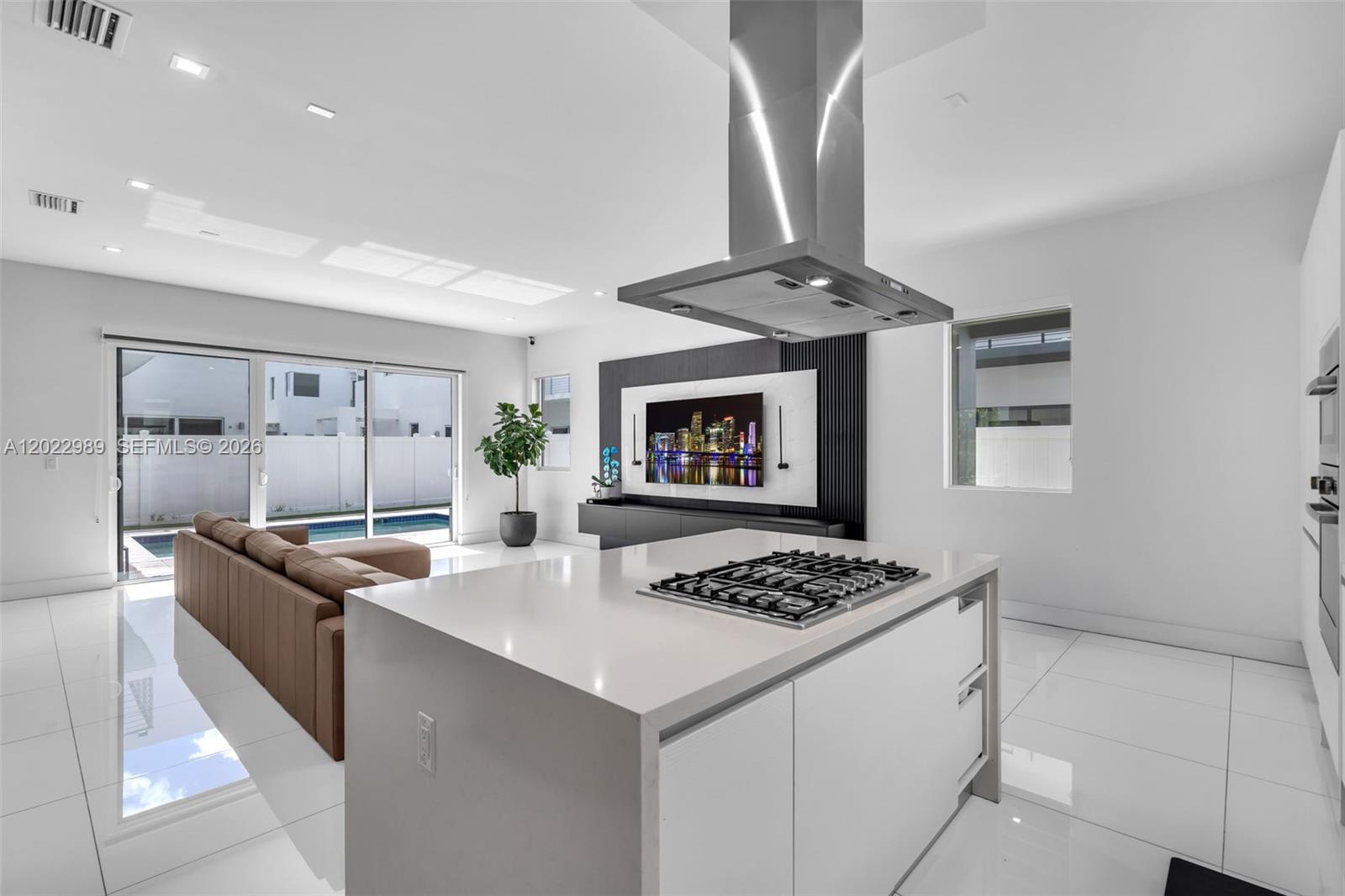 DORAL COMMONS RESIDENTIAL - Residential