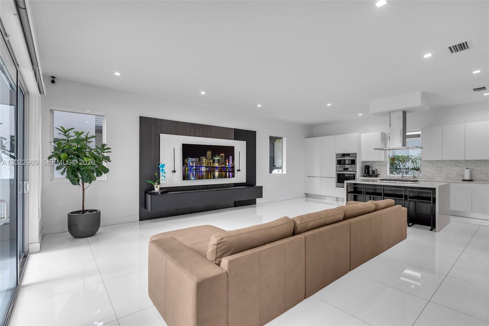 DORAL COMMONS RESIDENTIAL - Residential