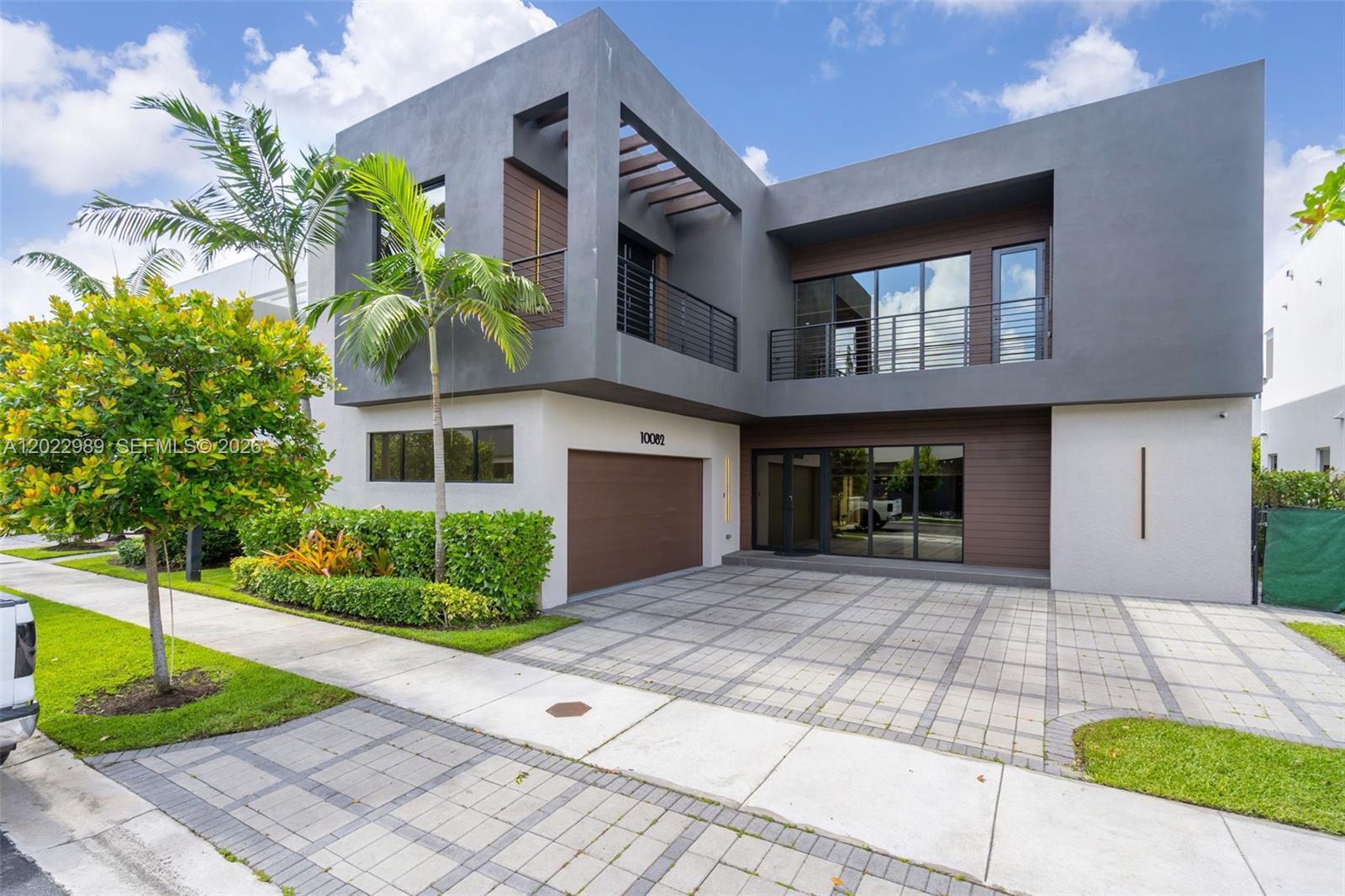 DORAL COMMONS RESIDENTIAL - Residential