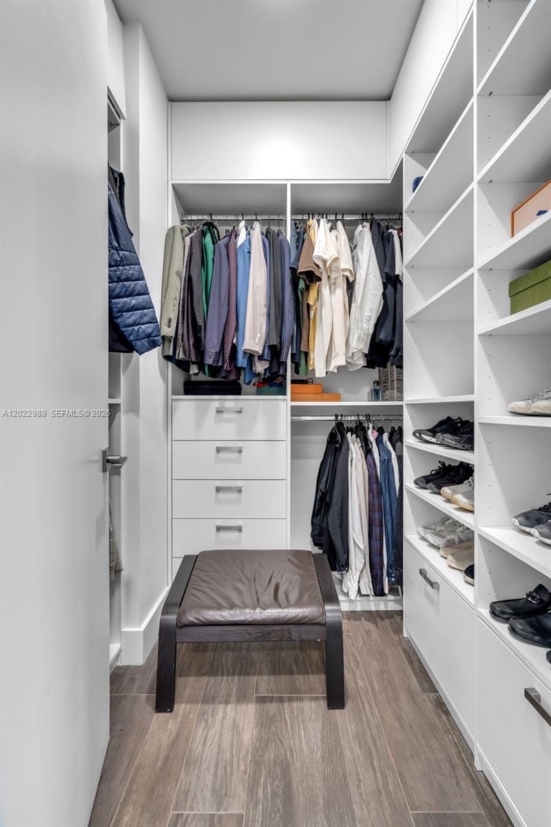 DORAL COMMONS RESIDENTIAL - Residential
