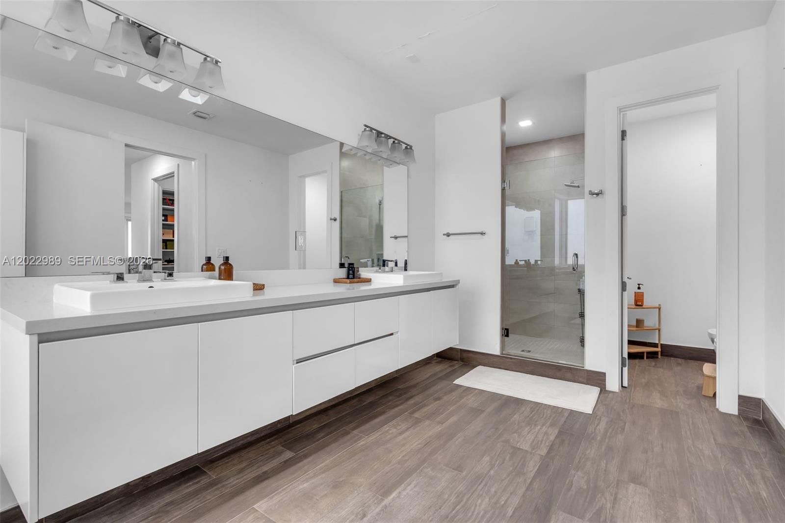 DORAL COMMONS RESIDENTIAL - Residential