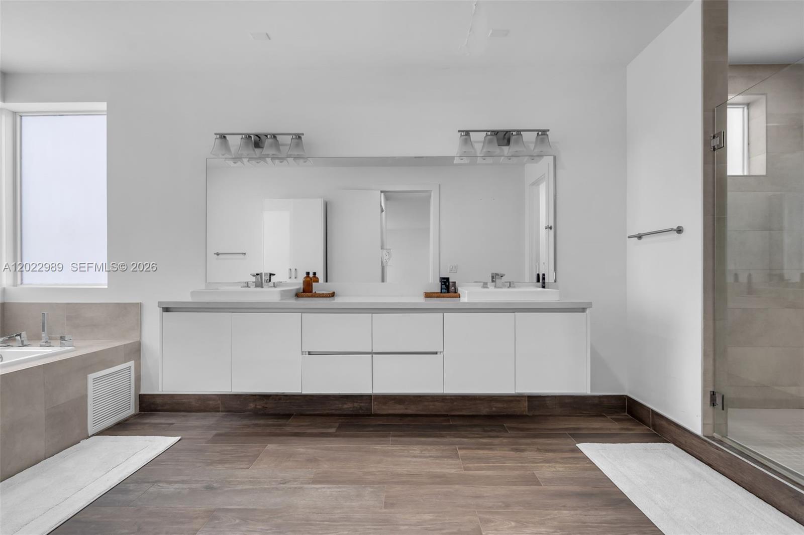 DORAL COMMONS RESIDENTIAL - Residential