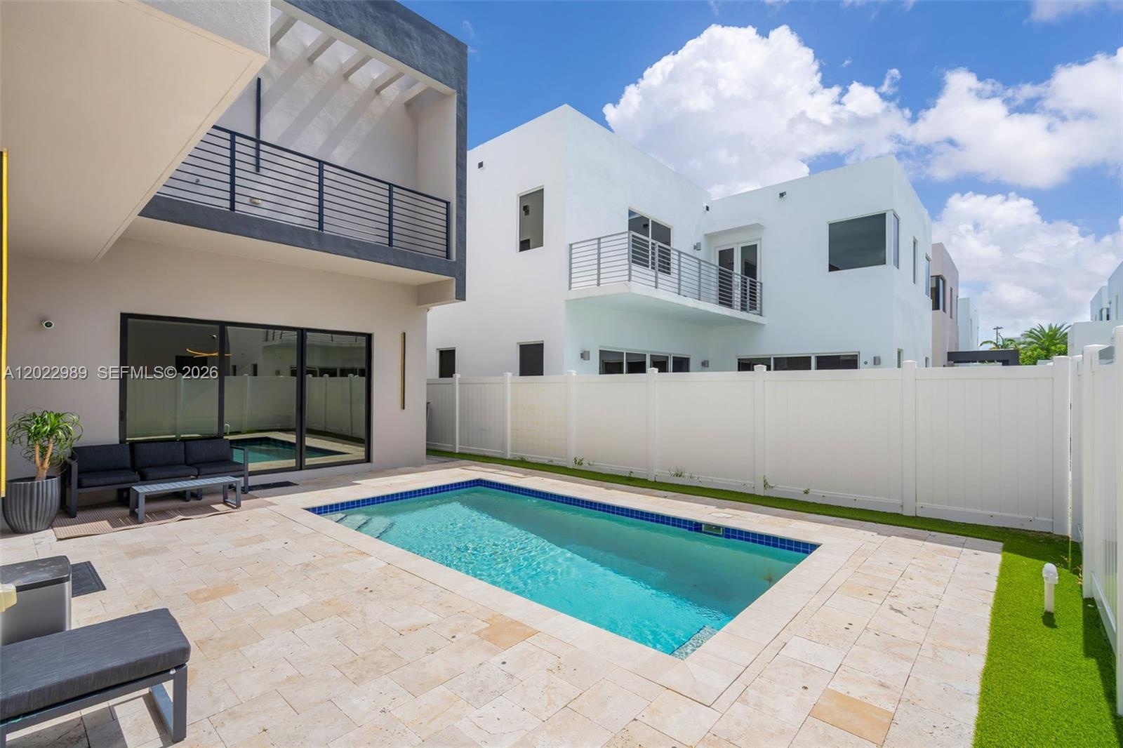 DORAL COMMONS RESIDENTIAL - Residential