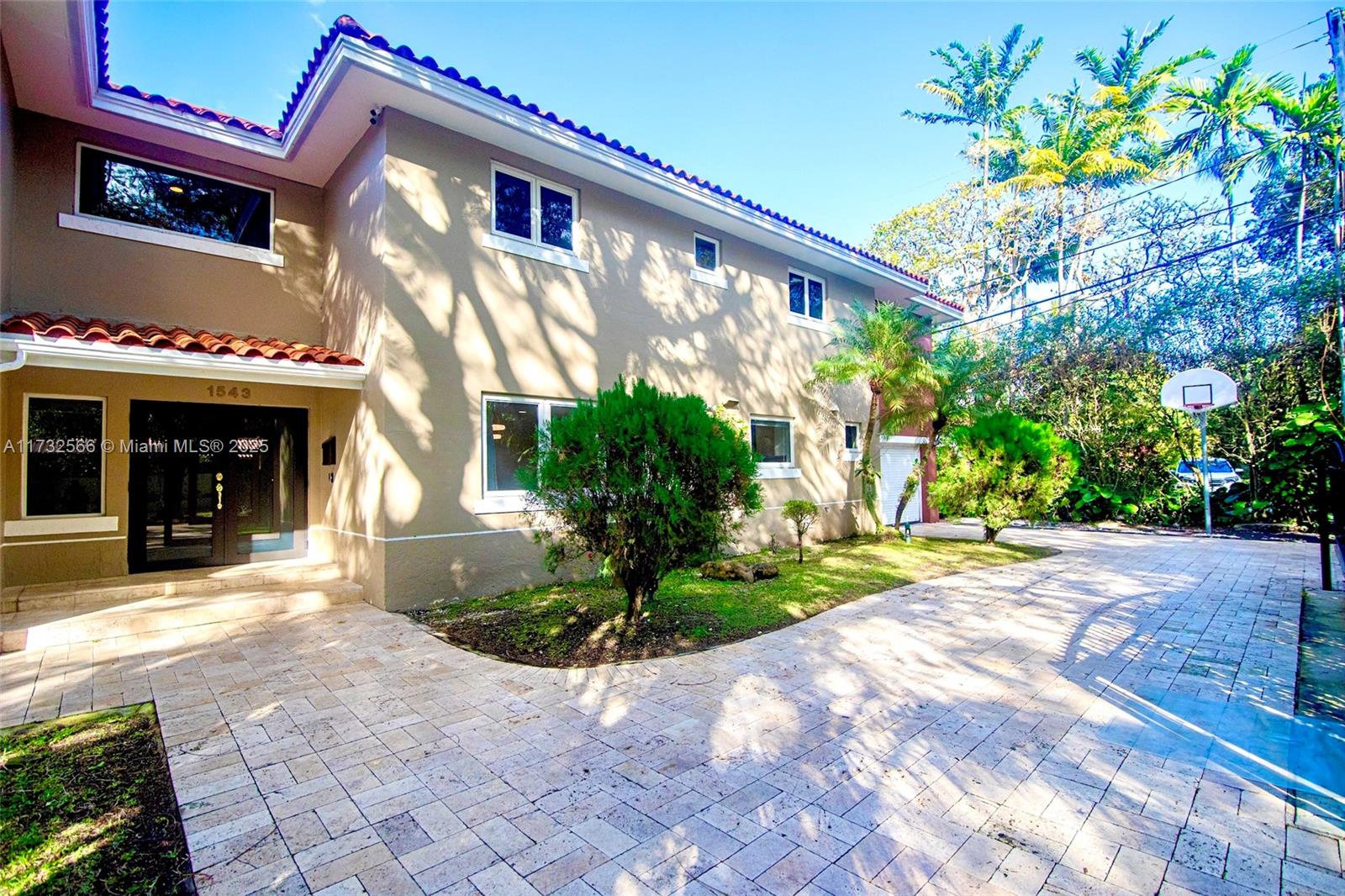 1543 Dorado Ave