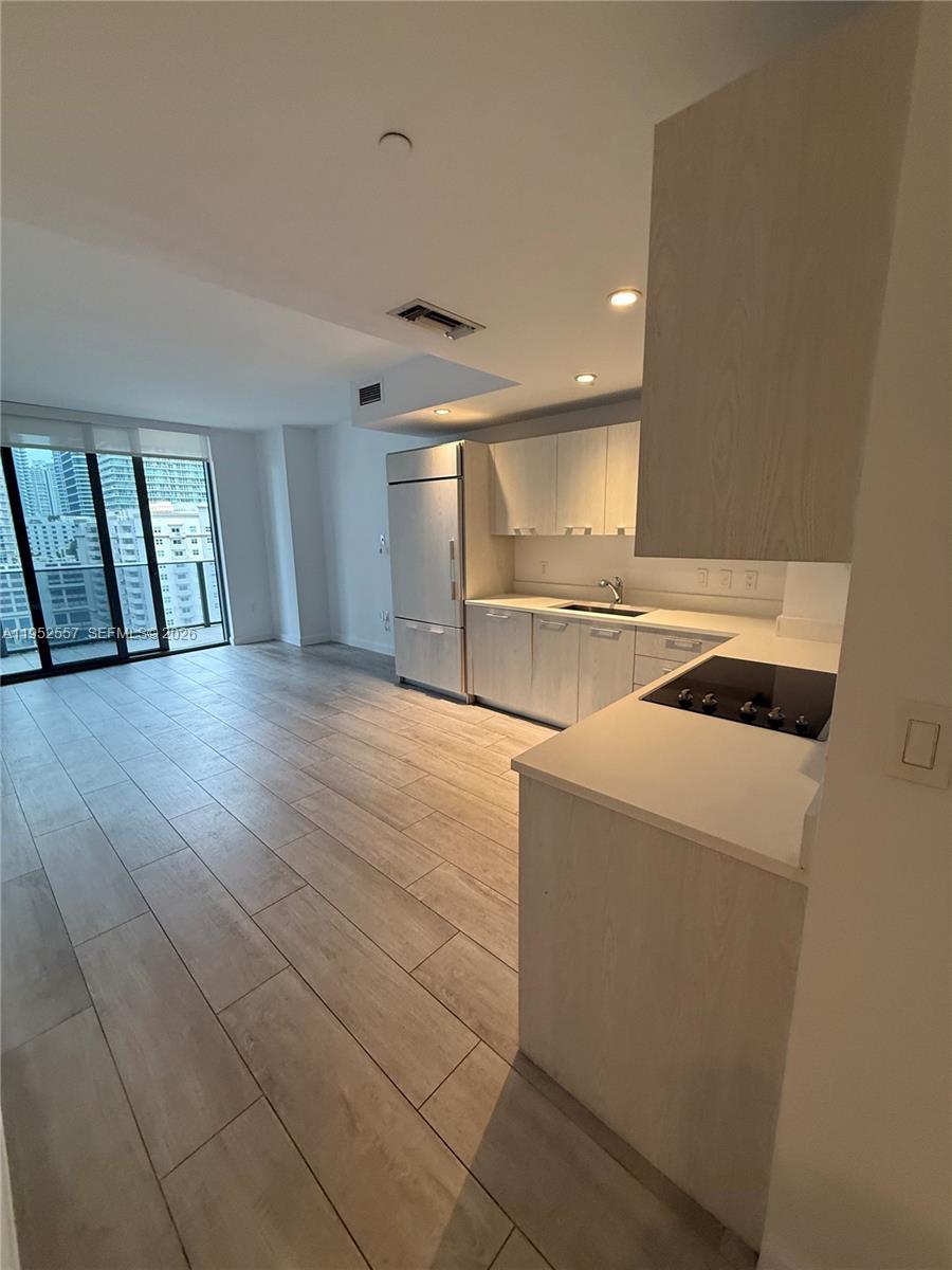 BRICKELL HEIGHTS EAST CON - Residential