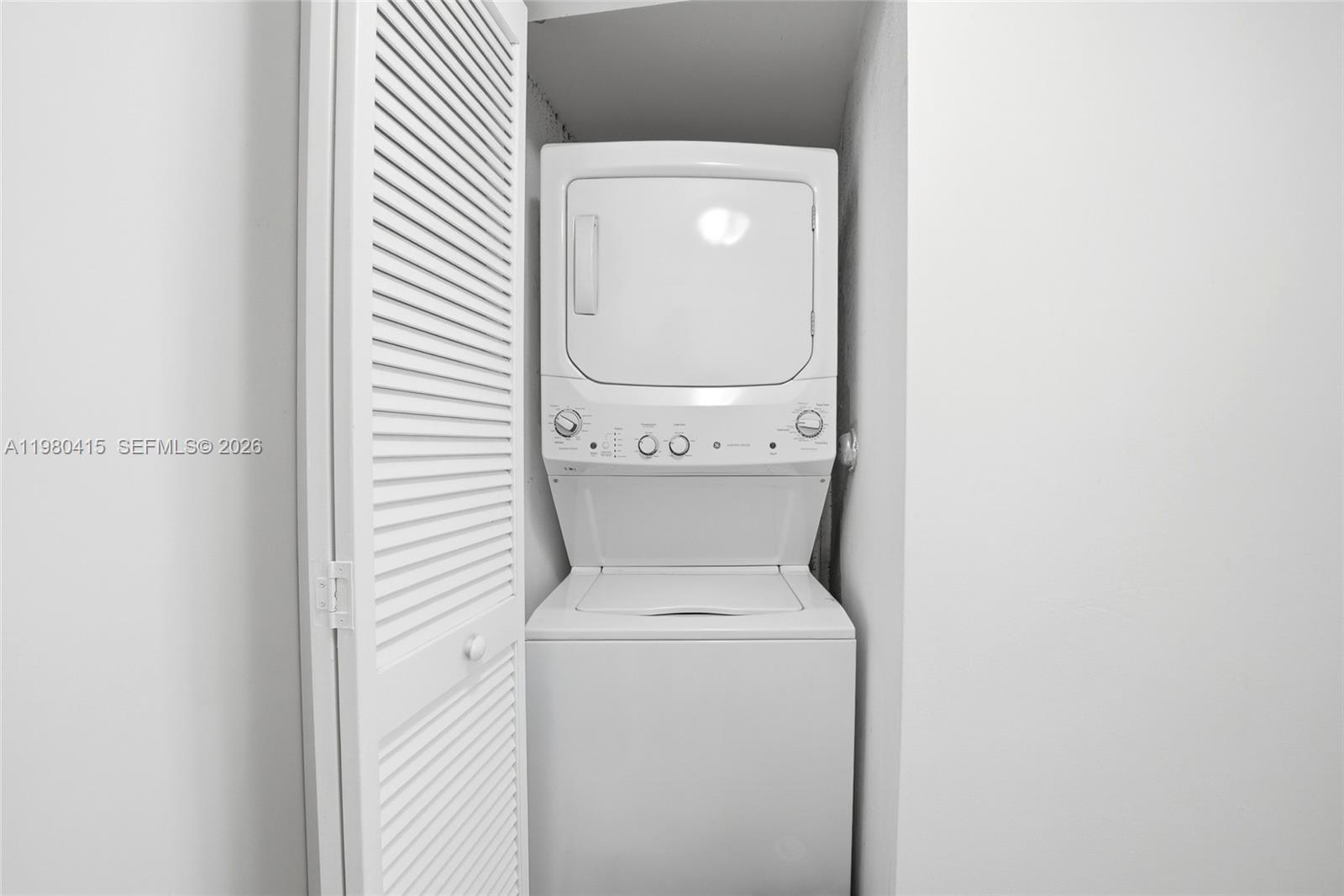 BRICKELL ON THE RIVER S T - Residential