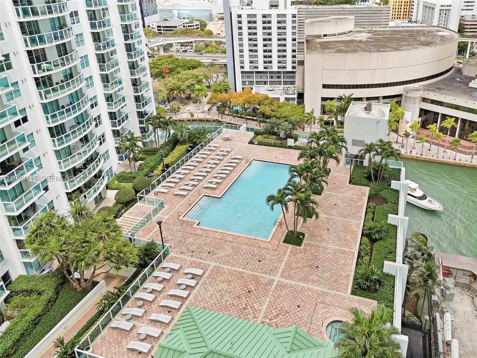 BRICKELL ON THE RIVER S T - Residential