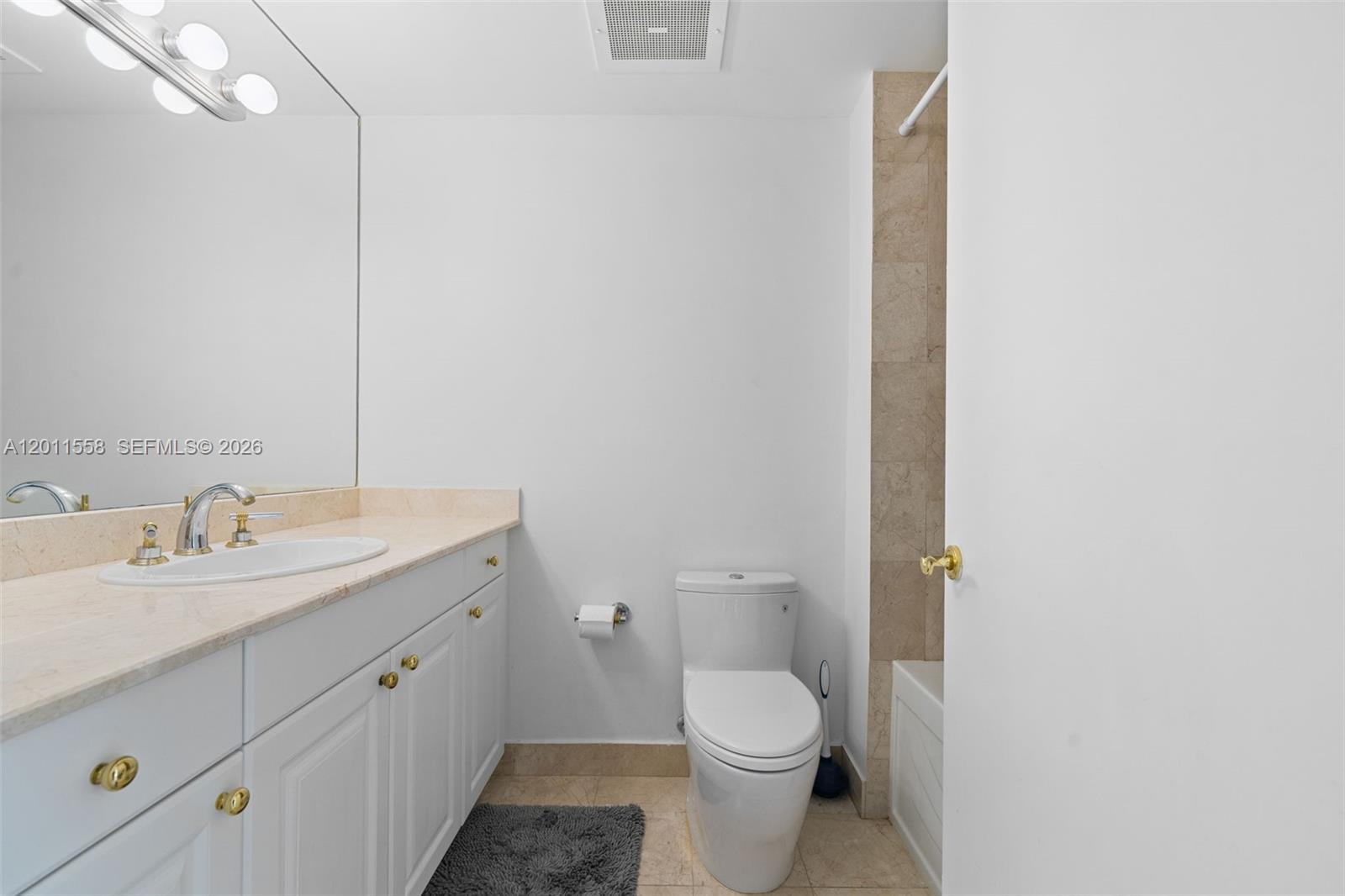 THE PENINSULA CONDO - Residential